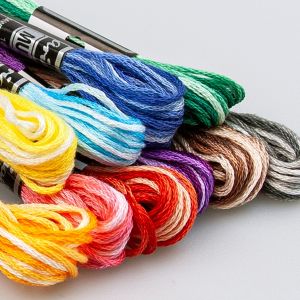 Embroidery floss / Multicoloured / Different shades