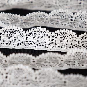 Stretch lace 15 mm / 030 Natural