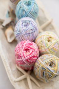 Yarn Emu Treasure Little Isle DK 50 g / Different shades