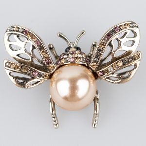 Brooch / Beetle with old pink pearl